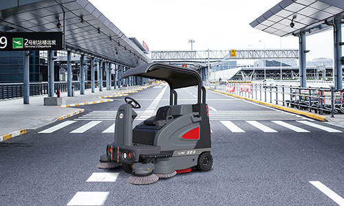 電動(dòng)清掃車(chē)該怎樣做日常維護?