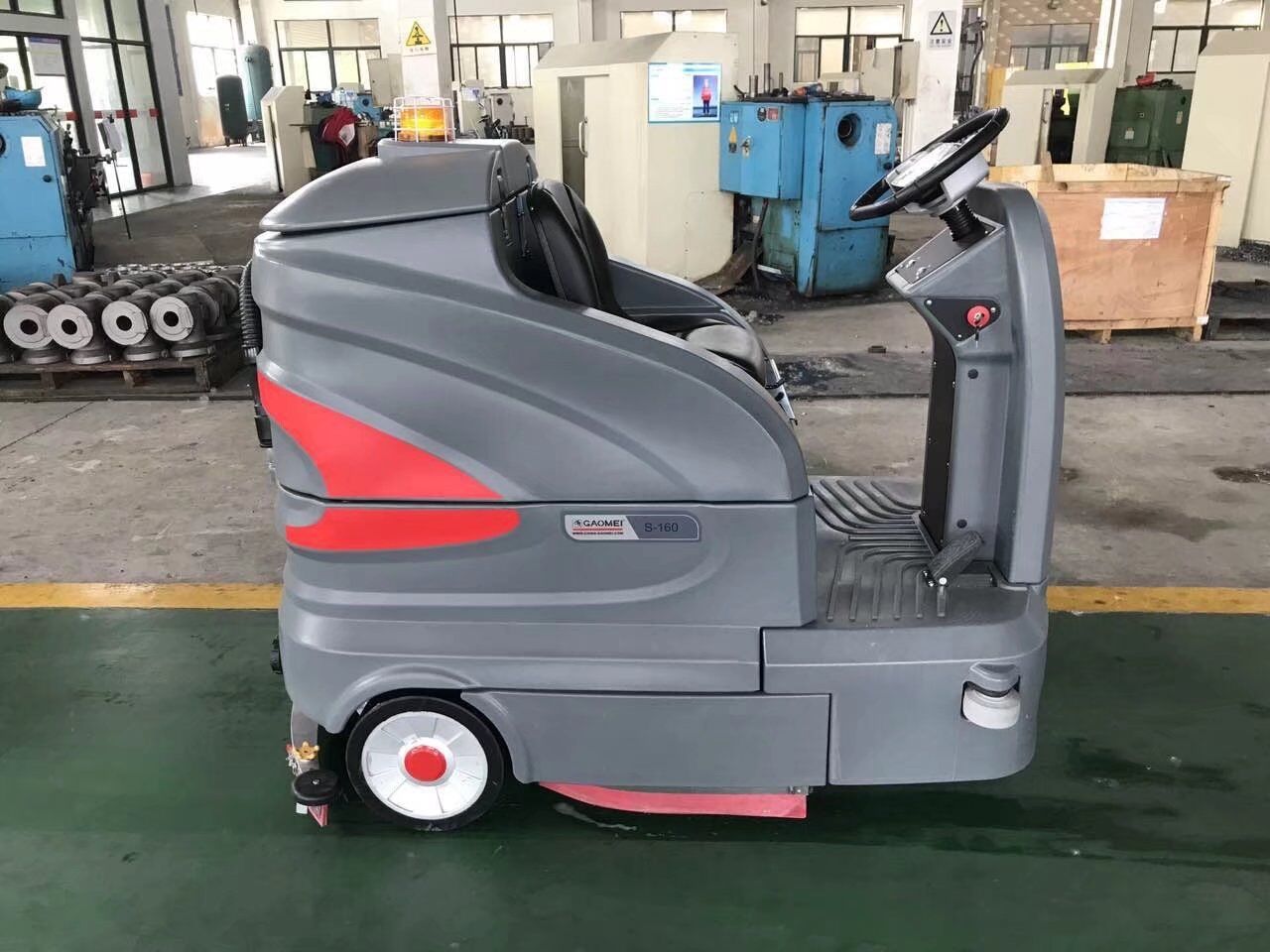 地下停車(chē)場(chǎng)為什么要用駕駛式洗地機？