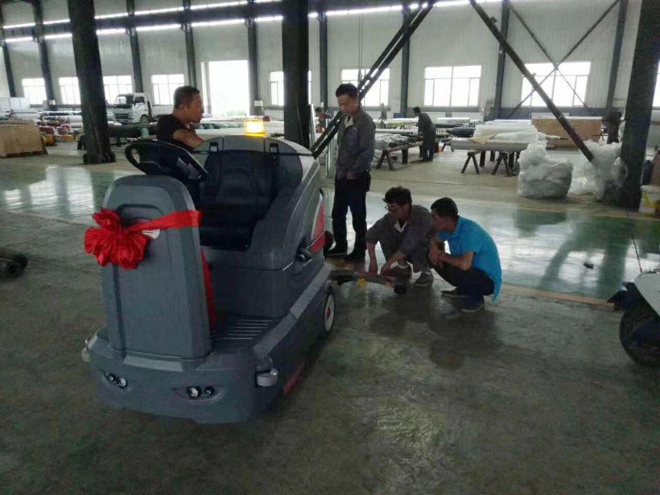 洗地機跟刷地機（單刷機）有什么區別？