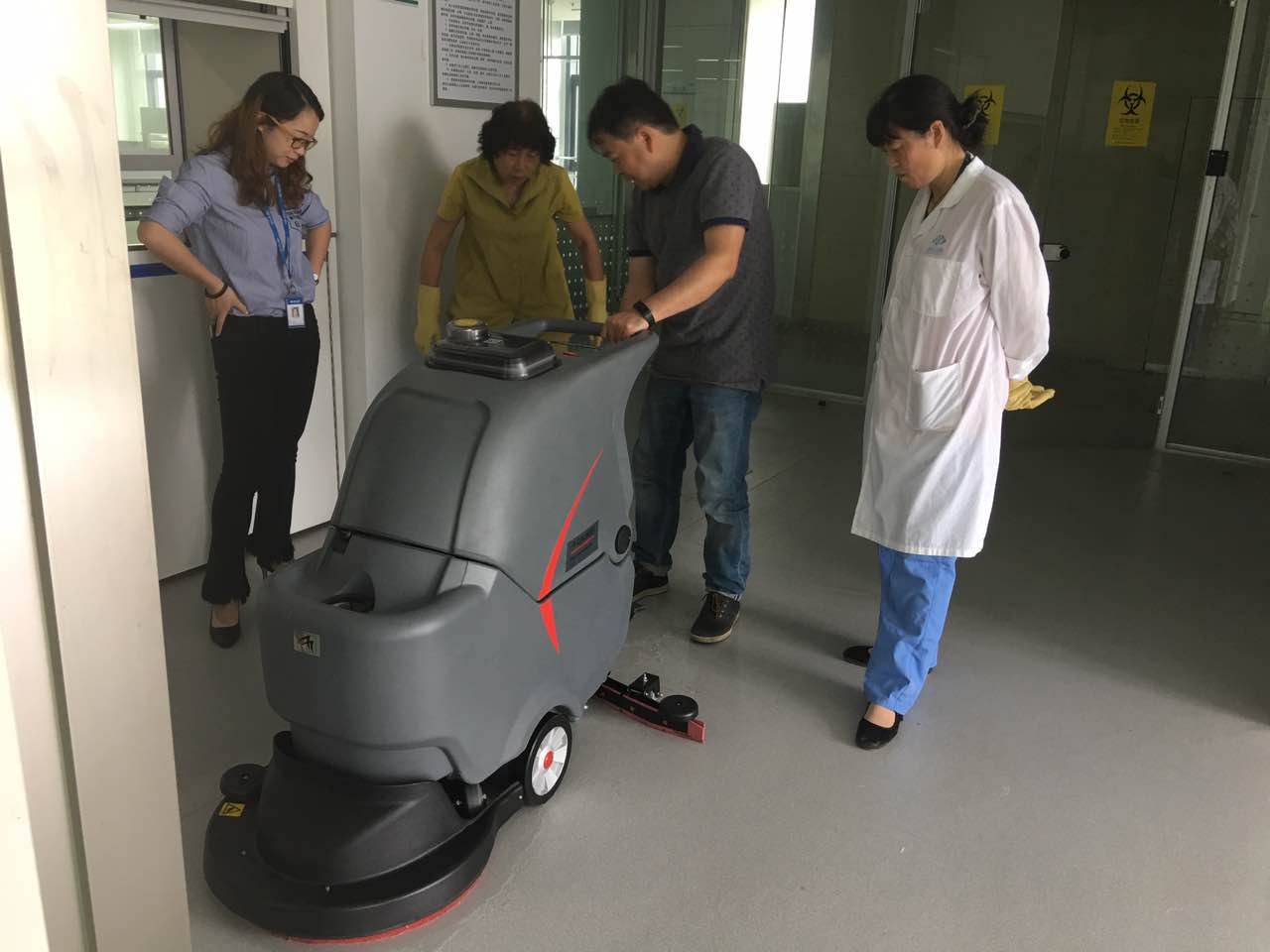 工廠(chǎng)擦地機的擦地效果怎么樣？