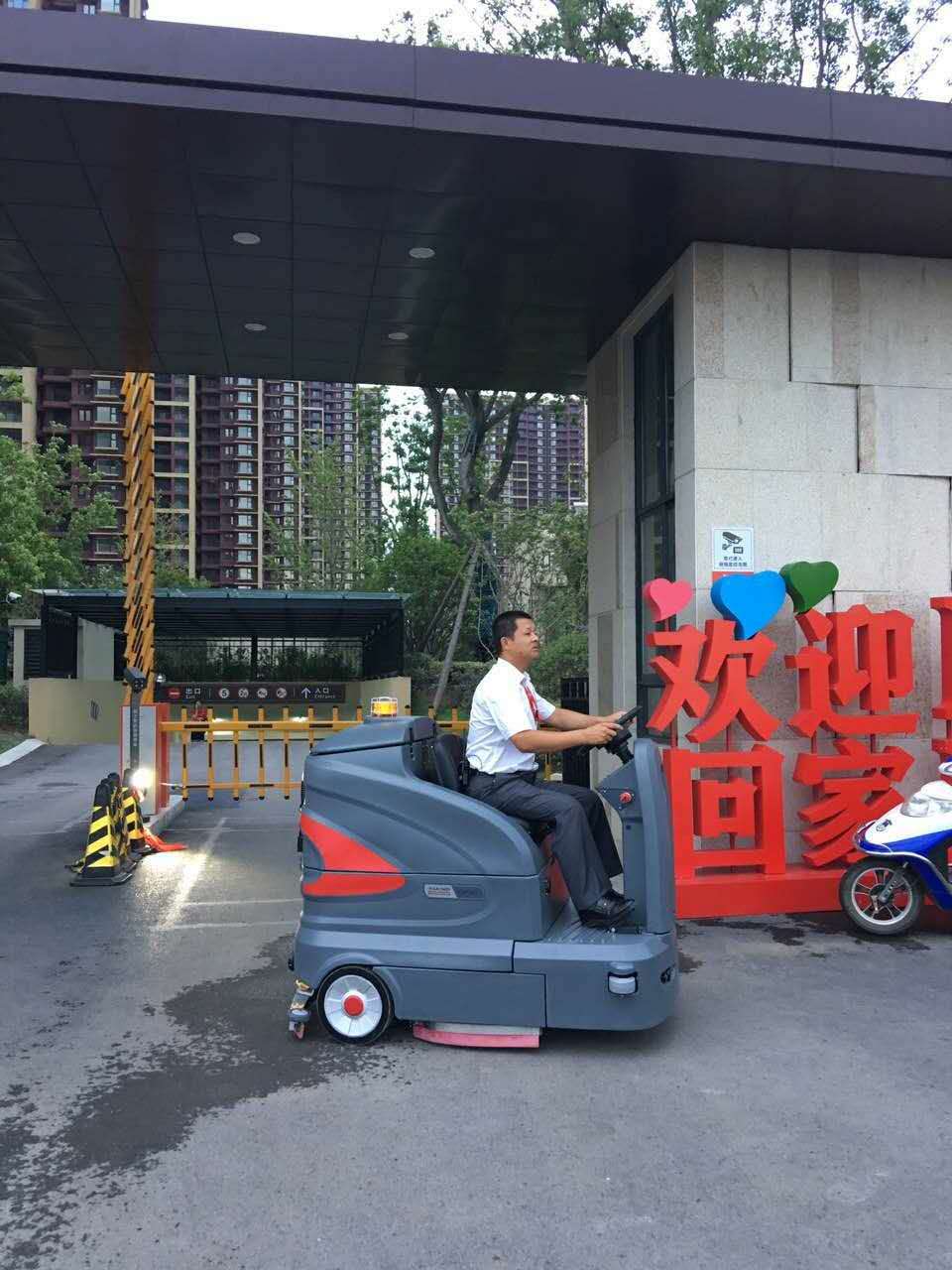 進(jìn)口洗地車(chē)一定比國產(chǎn)洗地車(chē)好嗎？