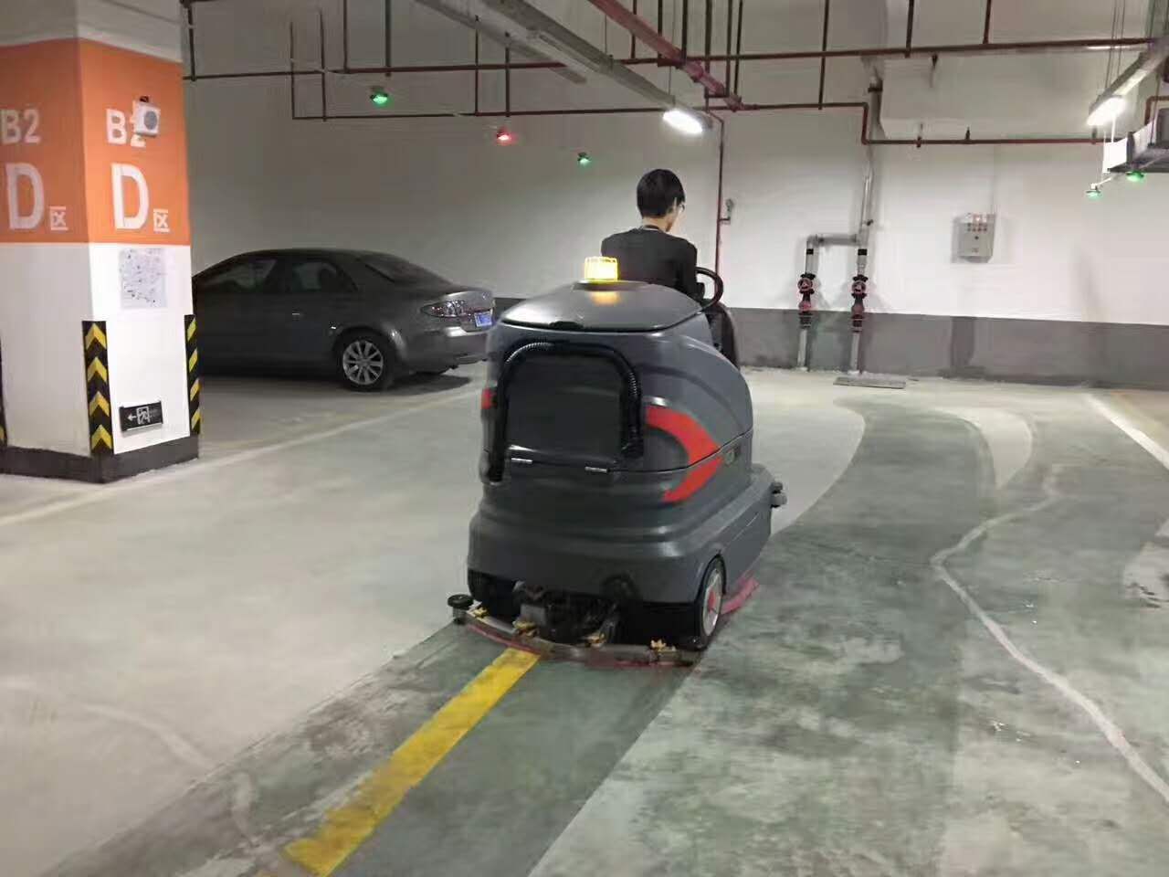 進(jìn)口洗地車(chē)一定比國產(chǎn)洗地車(chē)好嗎？
